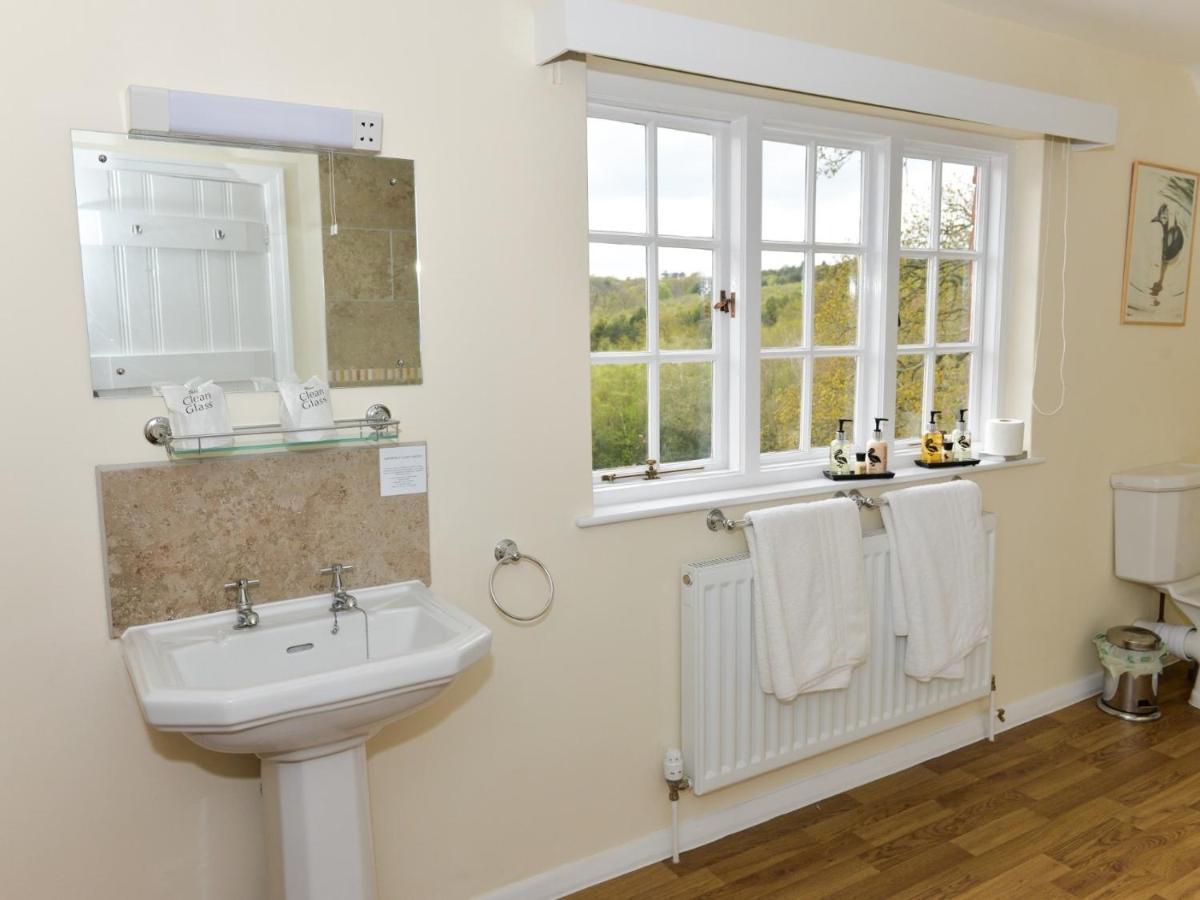 Twyford Farm B&B Haywards Heath Exterior photo
